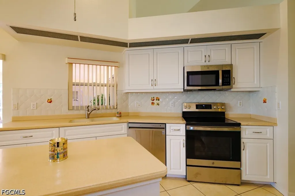 4210 SW 25th Place Cape Coral FL 33914