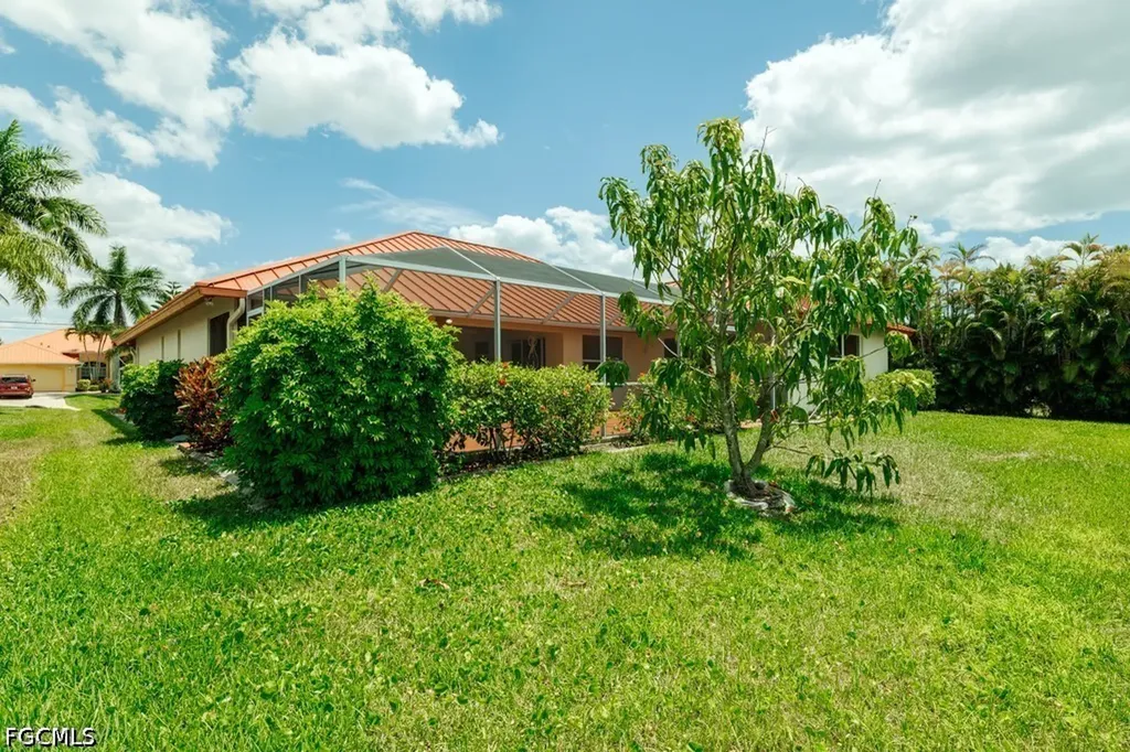4210 SW 25th Place Cape Coral FL 33914