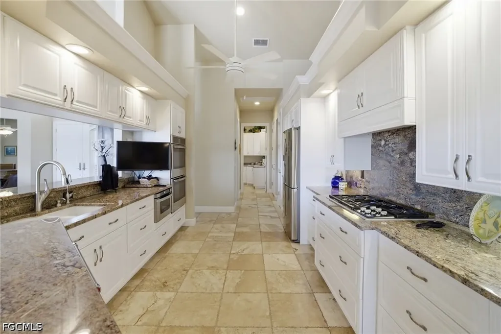 2504 Caloosa Shores Drive Labelle FL 33935