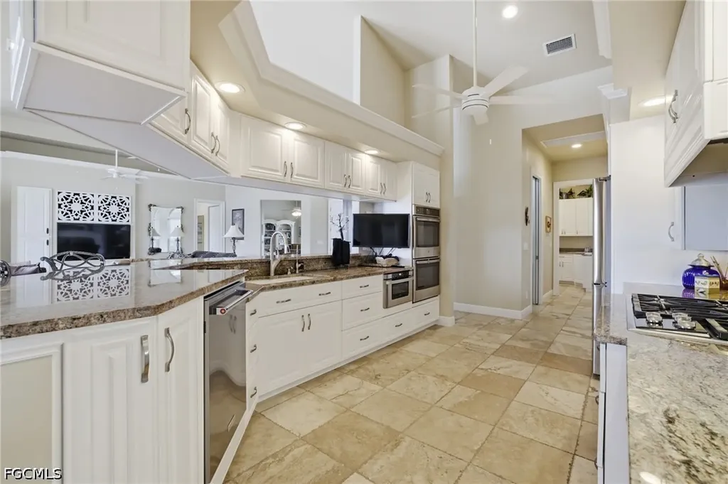 2504 Caloosa Shores Drive Labelle FL 33935