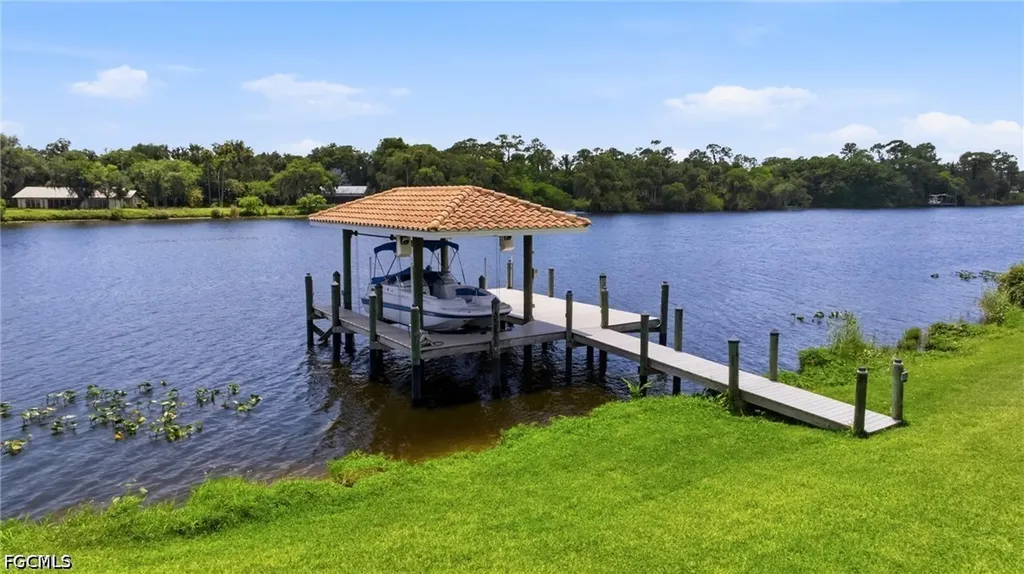 2504 Caloosa Shores Drive Labelle FL 33935