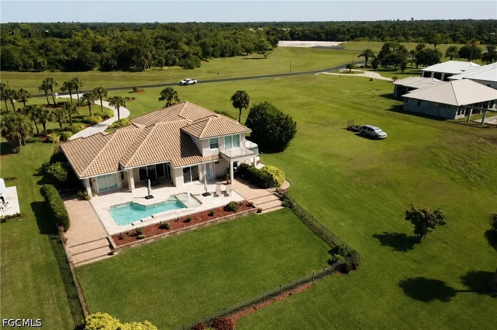 2504 Caloosa Shores Drive Labelle FL 33935