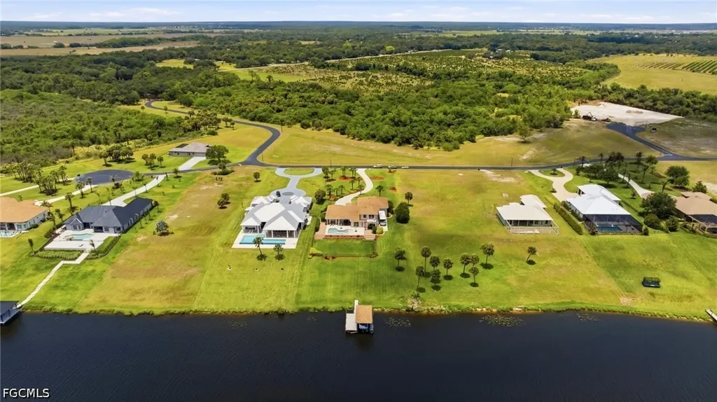 2504 Caloosa Shores Drive Labelle FL 33935