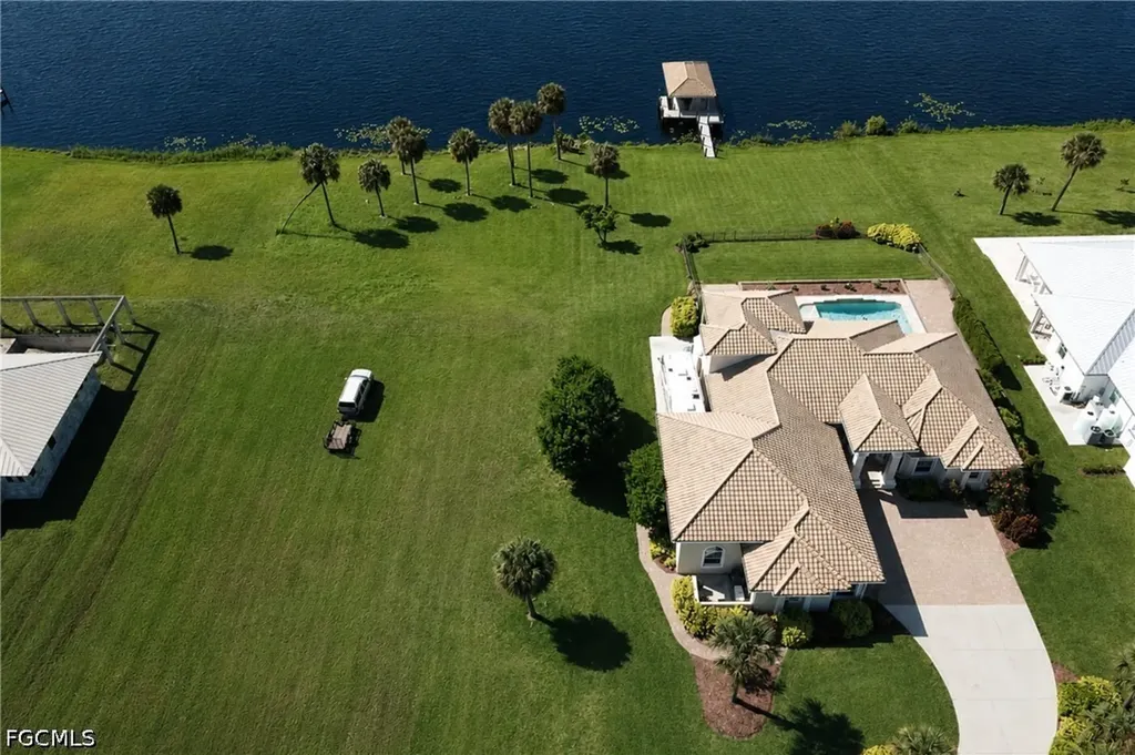 2504 Caloosa Shores Drive Labelle FL 33935