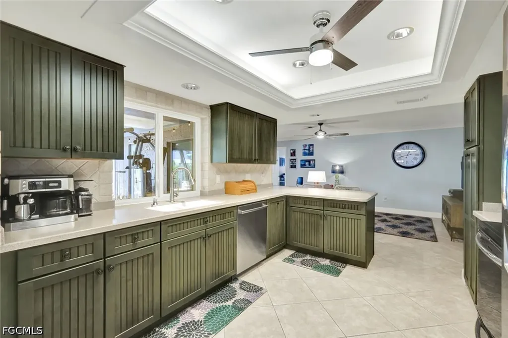 703 SE 33rd Terrace Cape Coral FL 33904