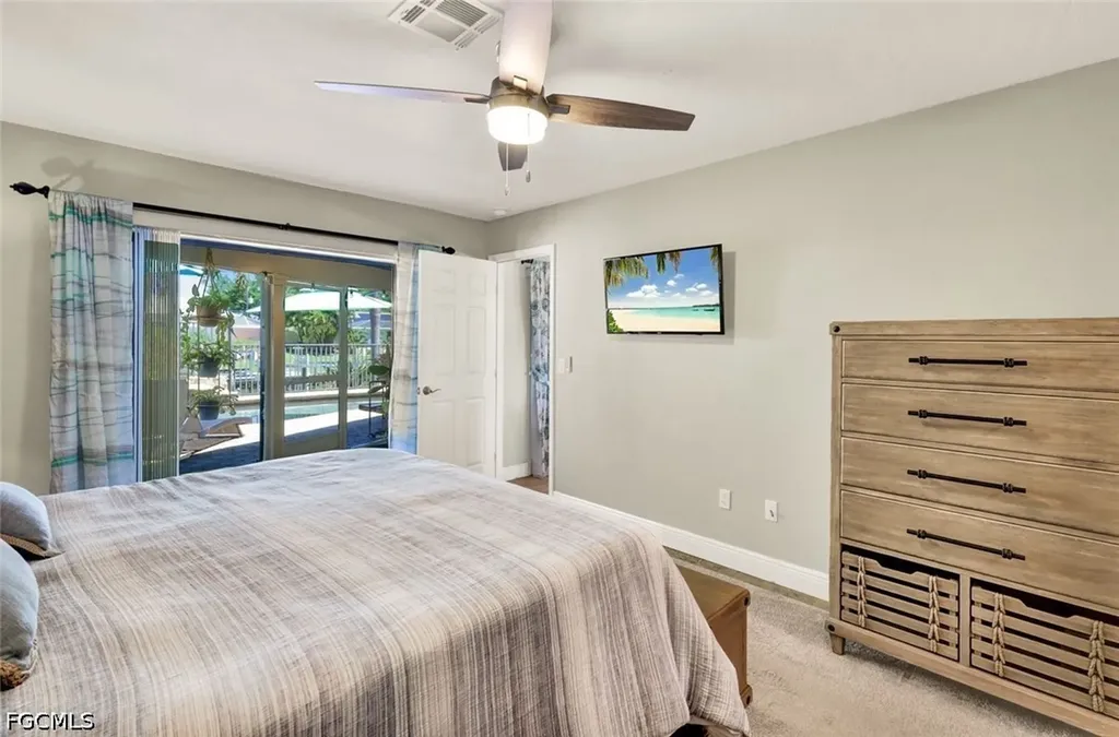 703 SE 33rd Terrace Cape Coral FL 33904