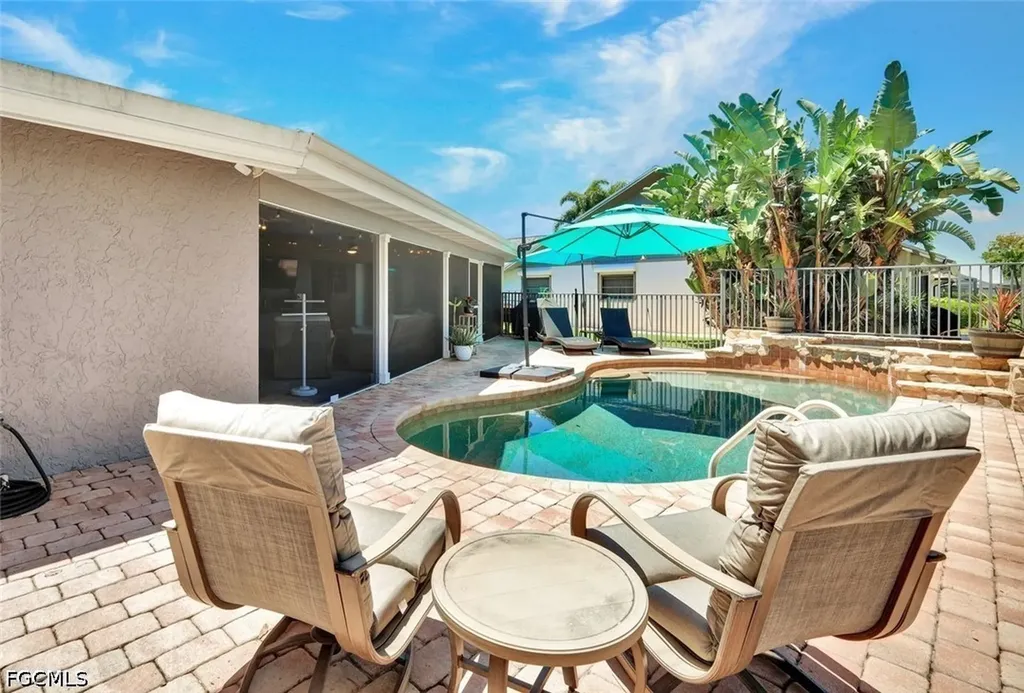 703 SE 33rd Terrace Cape Coral FL 33904
