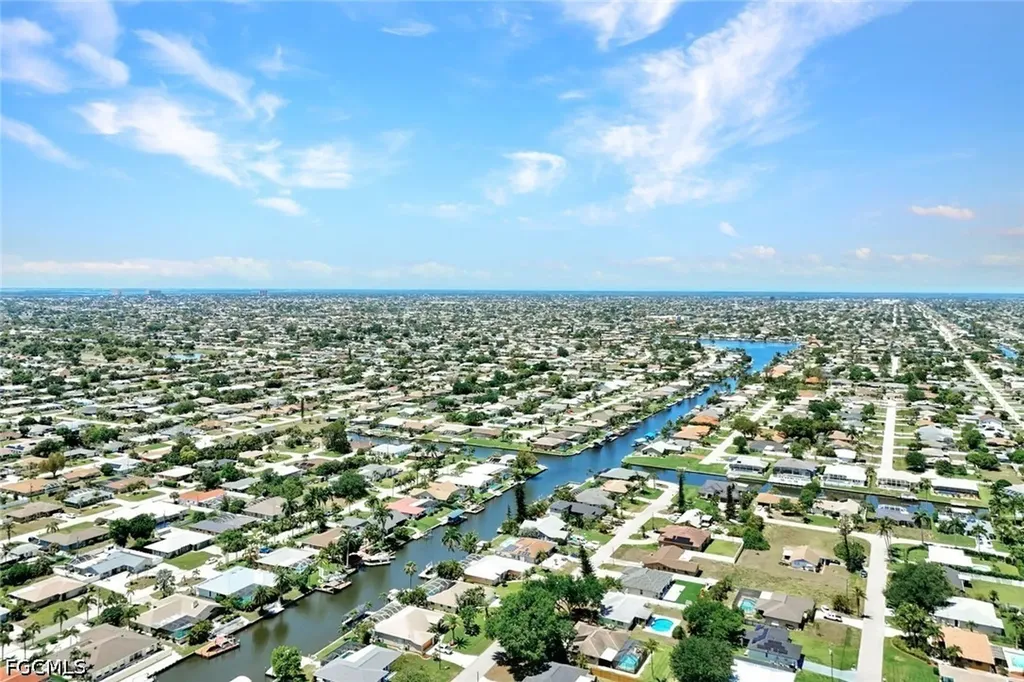 703 SE 33rd Terrace Cape Coral FL 33904
