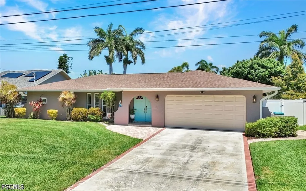 703 SE 33rd Terrace Cape Coral FL 33904