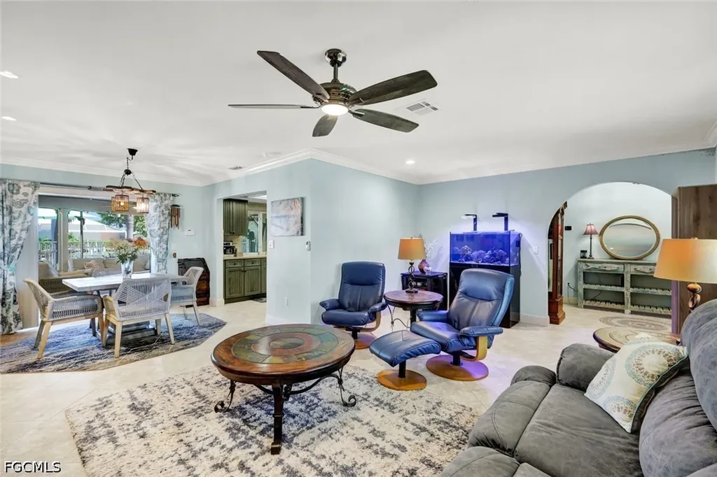 703 SE 33rd Terrace Cape Coral FL 33904