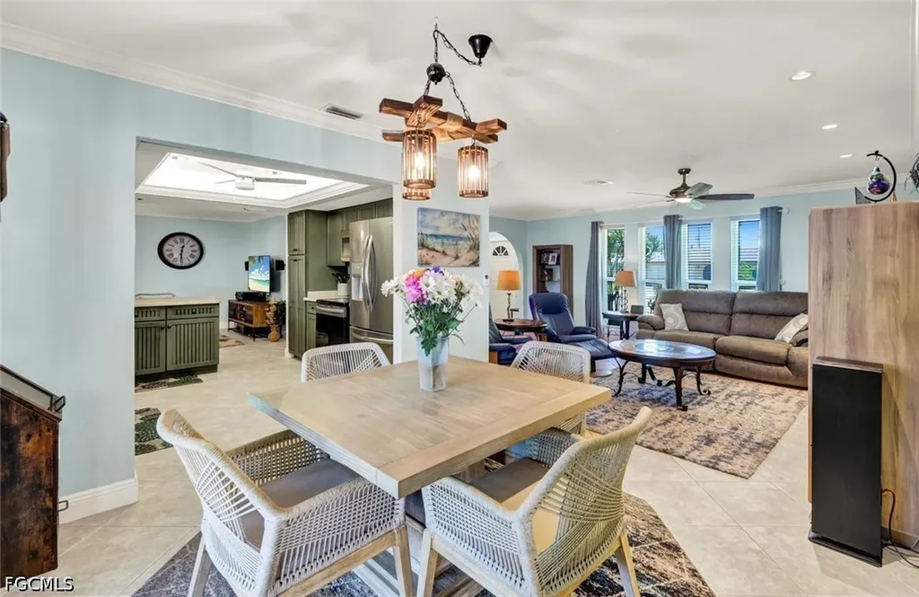 703 SE 33rd Terrace Cape Coral FL 33904