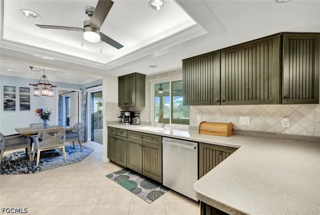 703 SE 33rd Terrace Cape Coral FL 33904