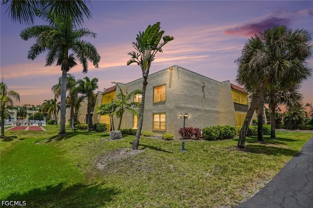 12501 Mcgregor Boulevard Fort Myers FL 33919