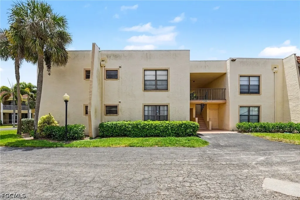 12501 Mcgregor Boulevard Fort Myers FL 33919