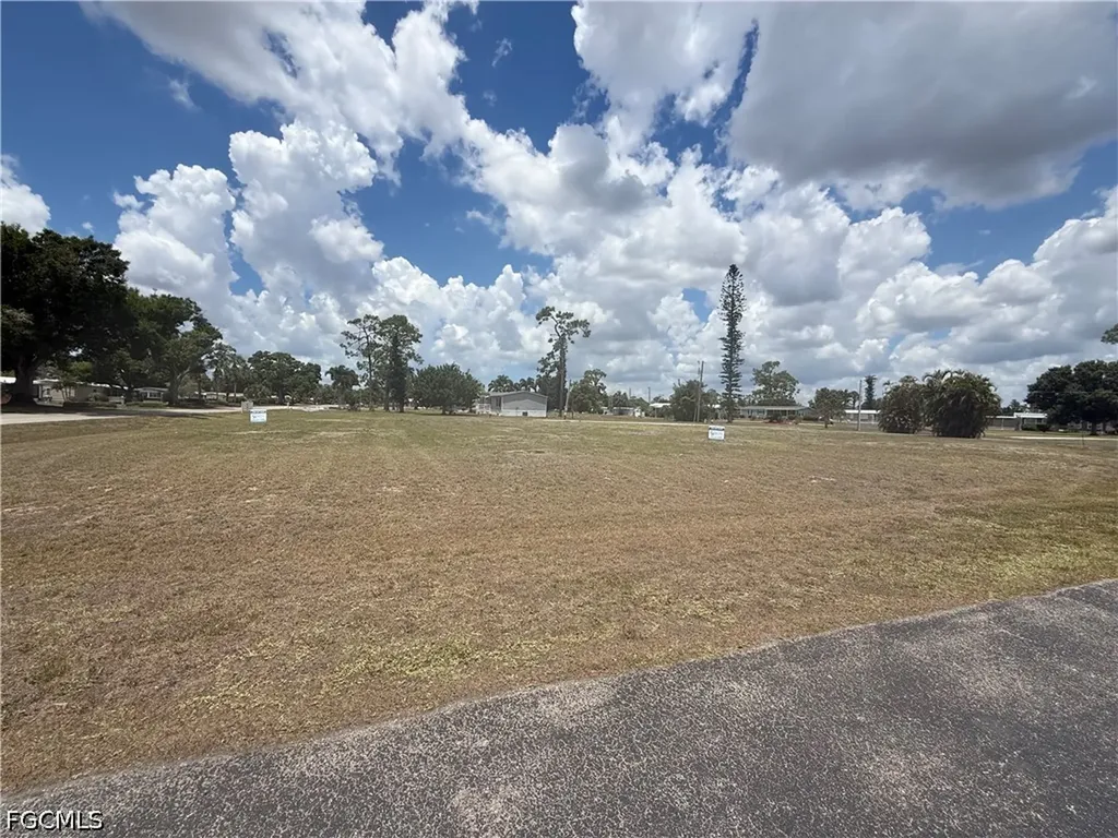 19279 Arrowhead Lane North Fort Myers FL 33903