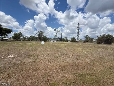 19279 Arrowhead Lane North Fort Myers FL 33903