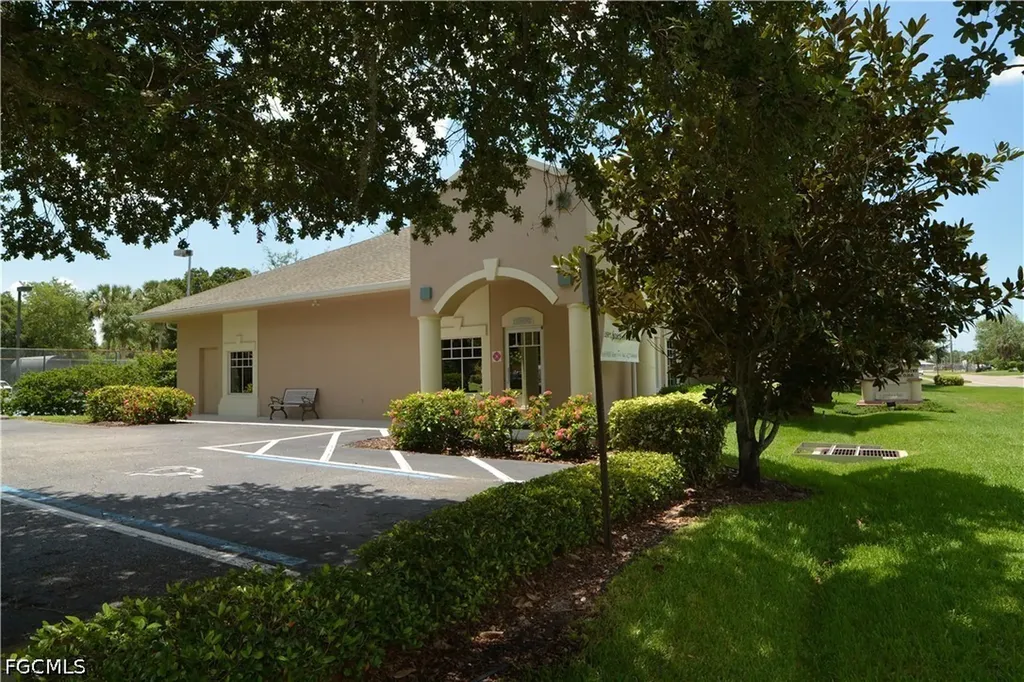 2496 Caring Way Port Charlotte FL 33952