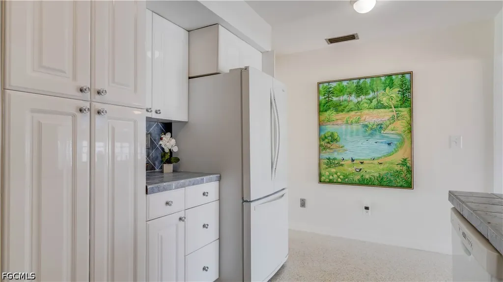 3520 SE 3rd Place Cape Coral FL 33904