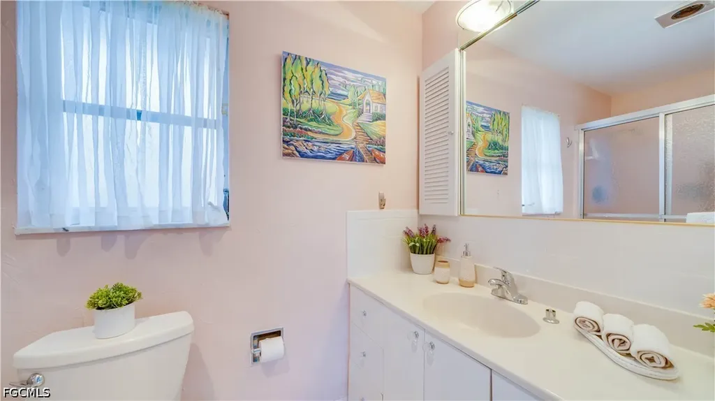 3520 SE 3rd Place Cape Coral FL 33904