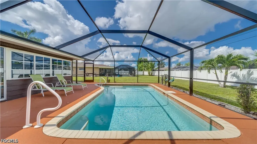 3520 SE 3rd Place Cape Coral FL 33904