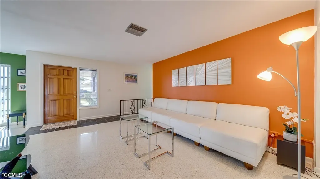 3520 SE 3rd Place Cape Coral FL 33904