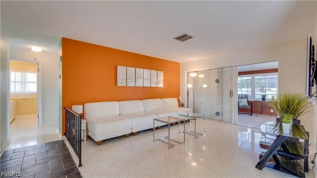 3520 SE 3rd Place Cape Coral FL 33904