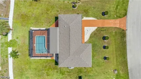 3520 SE 3rd Place Cape Coral FL 33904