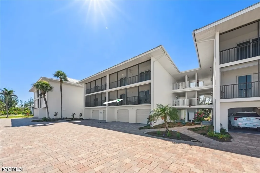 1340 Middle Gulf Drive Sanibel FL 33957