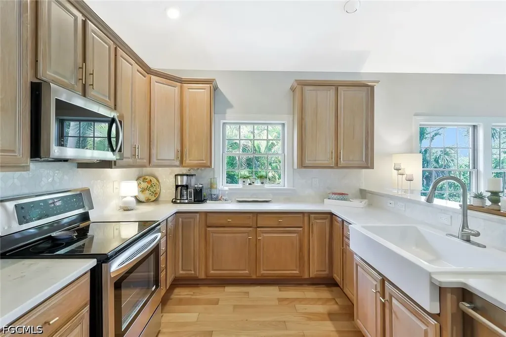 2130 Sunset Circle Sanibel FL 33957