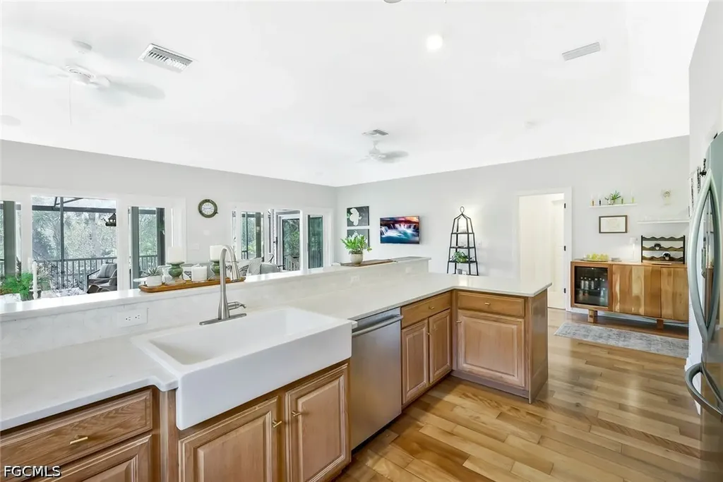 2130 Sunset Circle Sanibel FL 33957