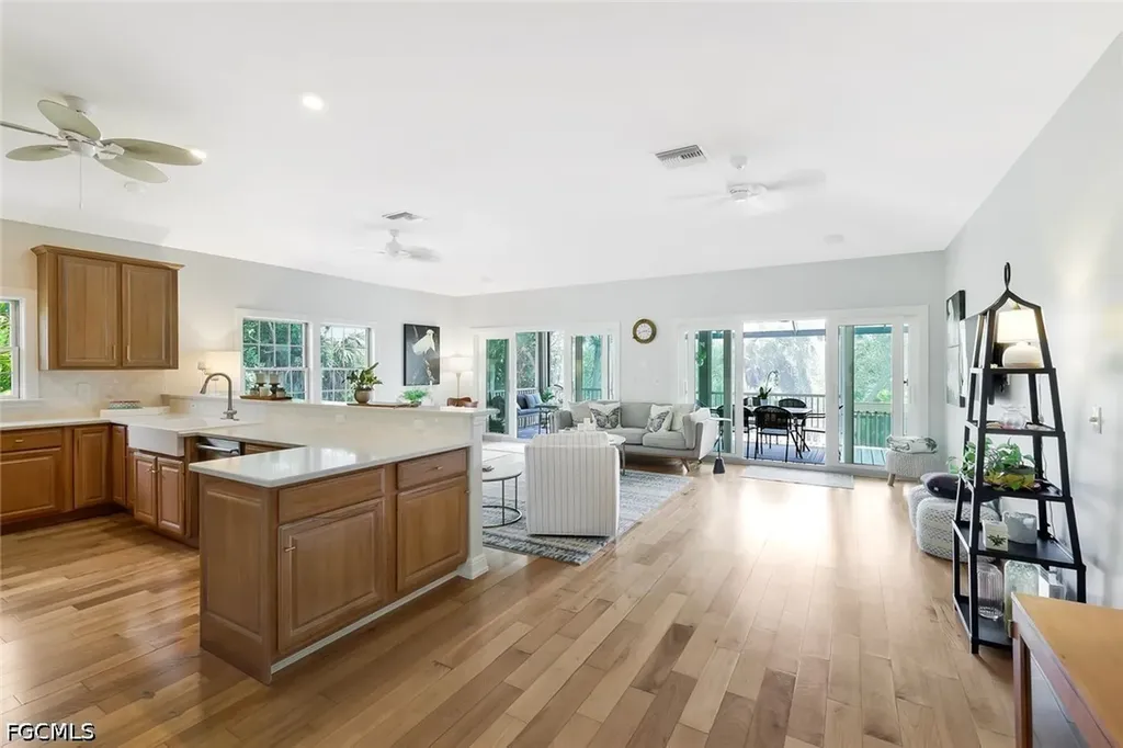 2130 Sunset Circle Sanibel FL 33957