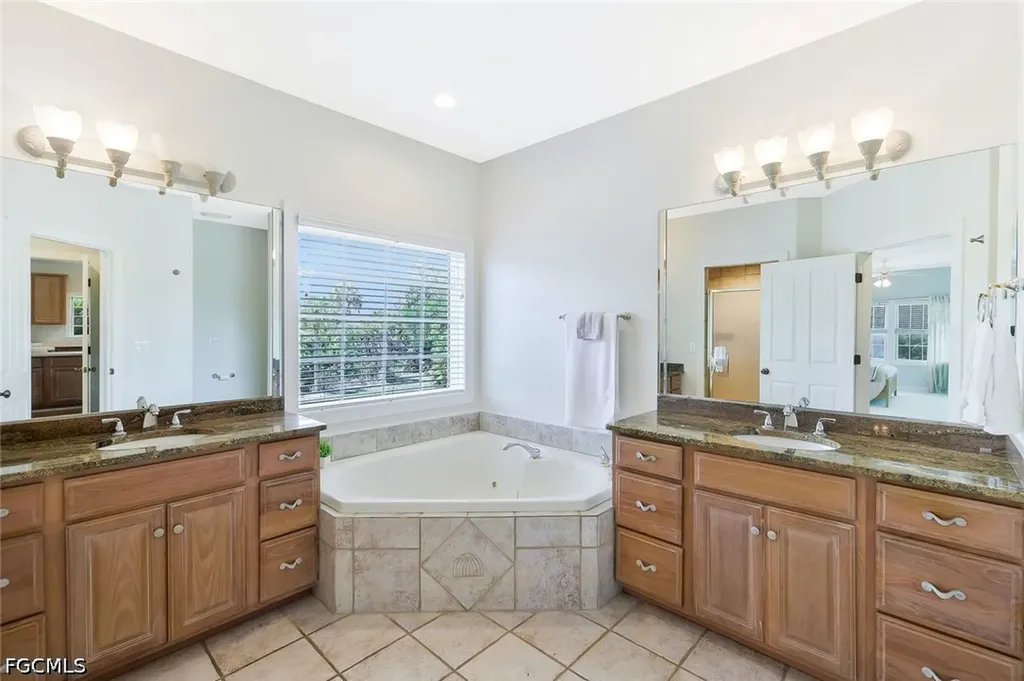 2130 Sunset Circle Sanibel FL 33957