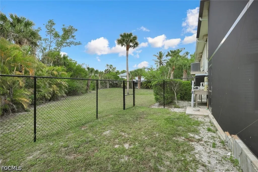 2130 Sunset Circle Sanibel FL 33957