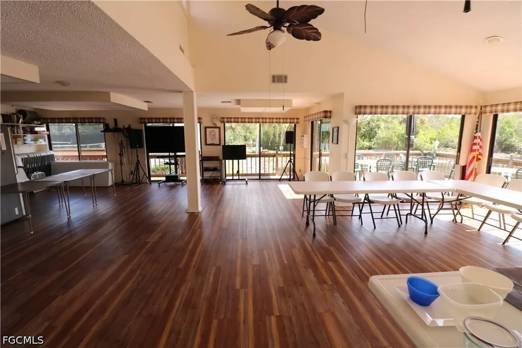 5735 Foxlake Drive North Fort Myers FL 33917