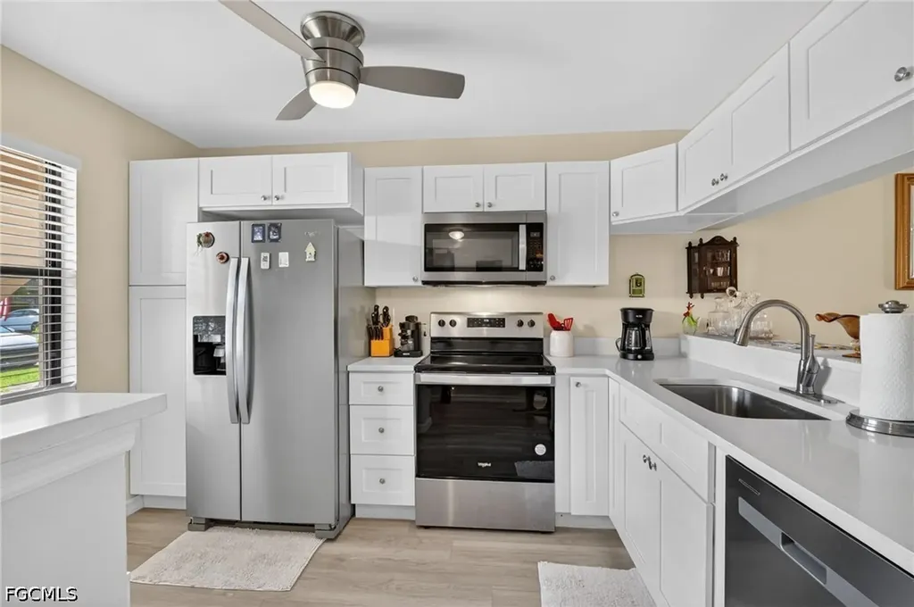 5735 Foxlake Drive North Fort Myers FL 33917