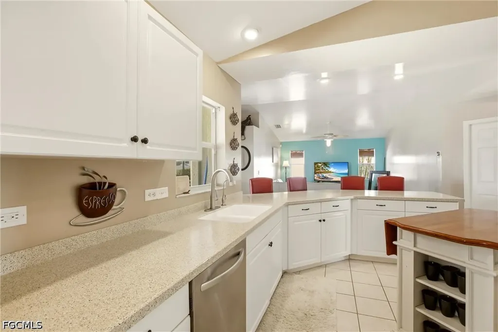 122 SE 29th Street Cape Coral FL 33904