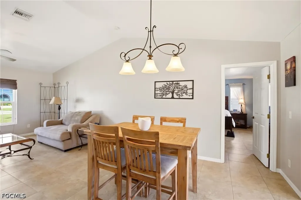 122 SE 29th Street Cape Coral FL 33904