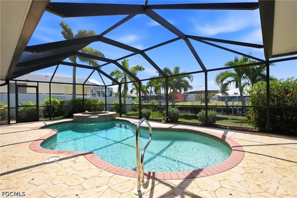 122 SE 29th Street Cape Coral FL 33904