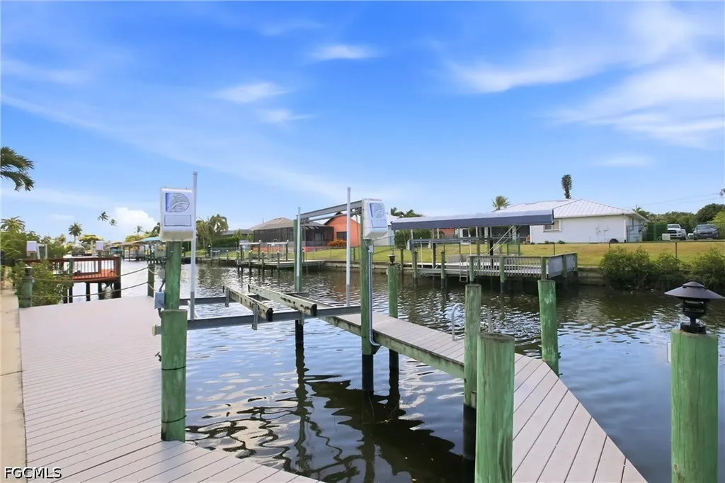 122 SE 29th Street Cape Coral FL 33904
