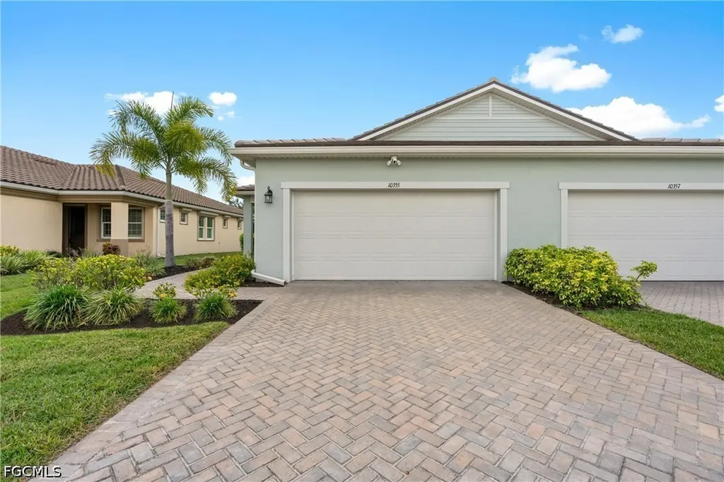 10355 Bonavie Cove Drive Fort Myers FL 33966