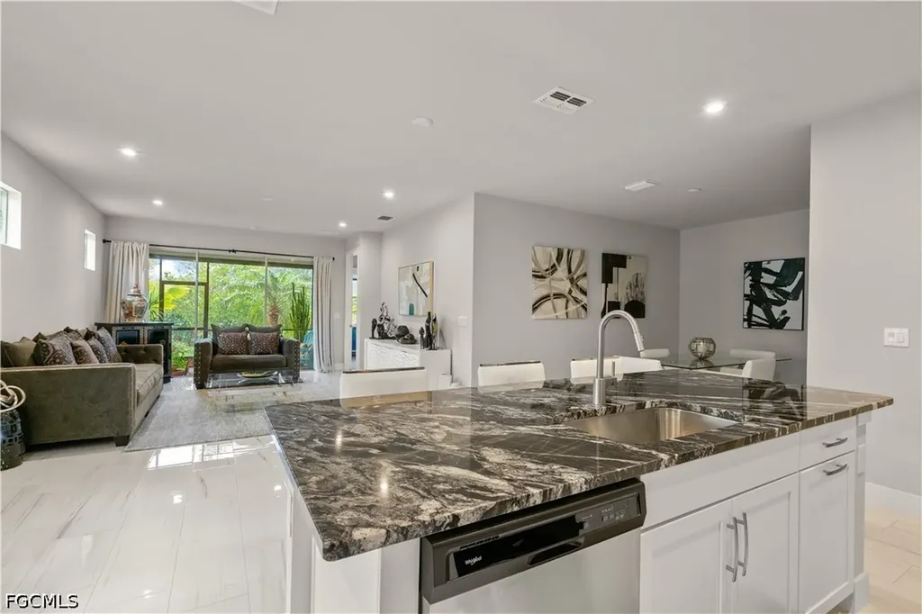 10355 Bonavie Cove Drive Fort Myers FL 33966