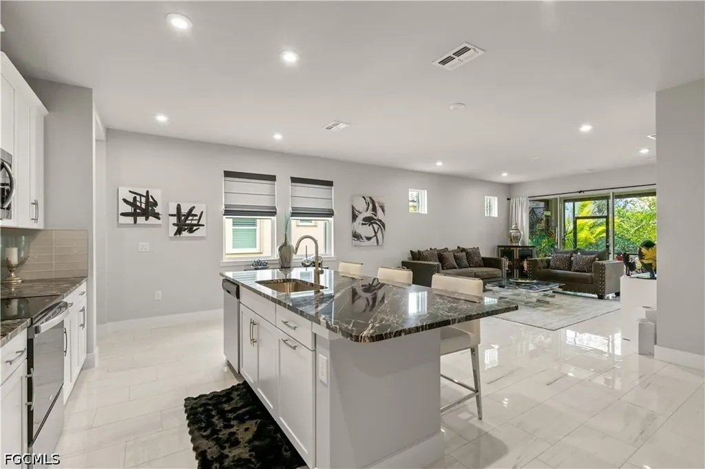 10355 Bonavie Cove Drive Fort Myers FL 33966