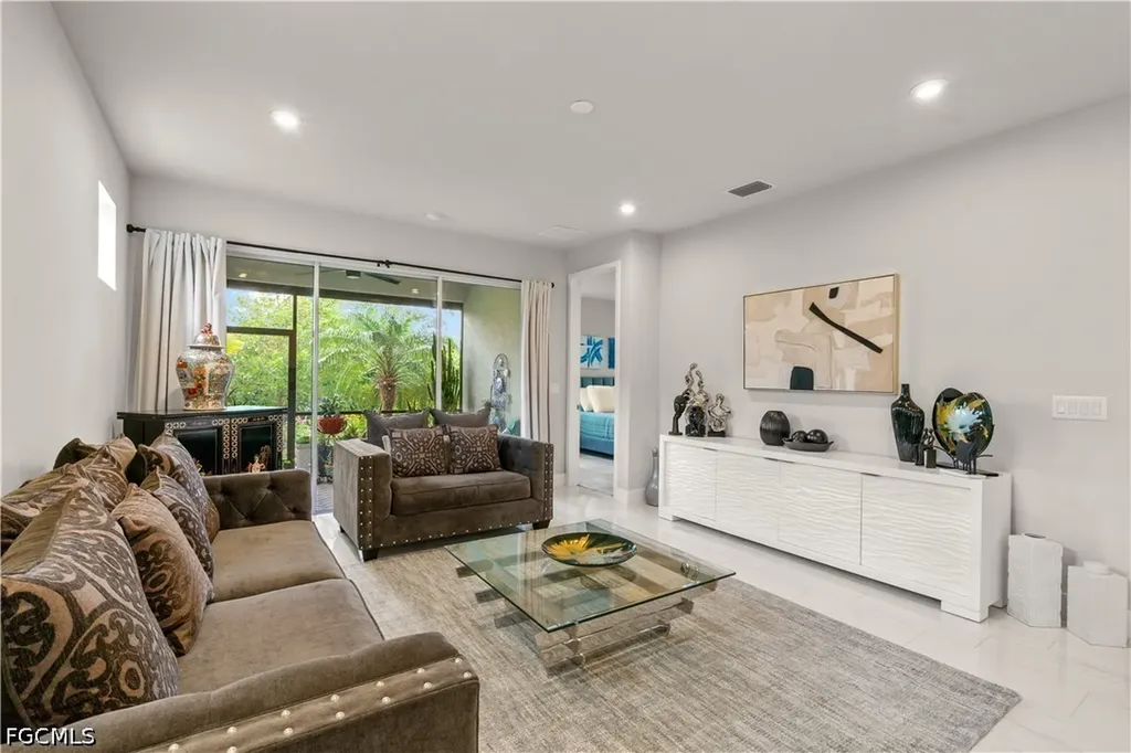 10355 Bonavie Cove Drive Fort Myers FL 33966