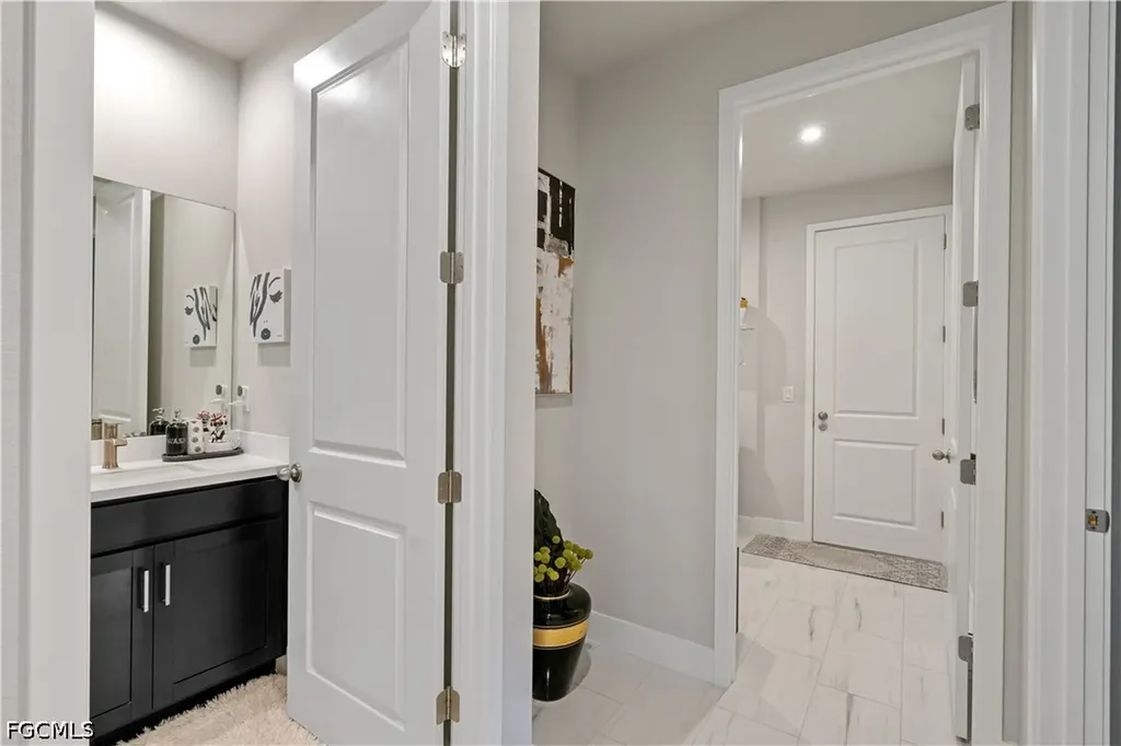 10355 Bonavie Cove Drive Fort Myers FL 33966