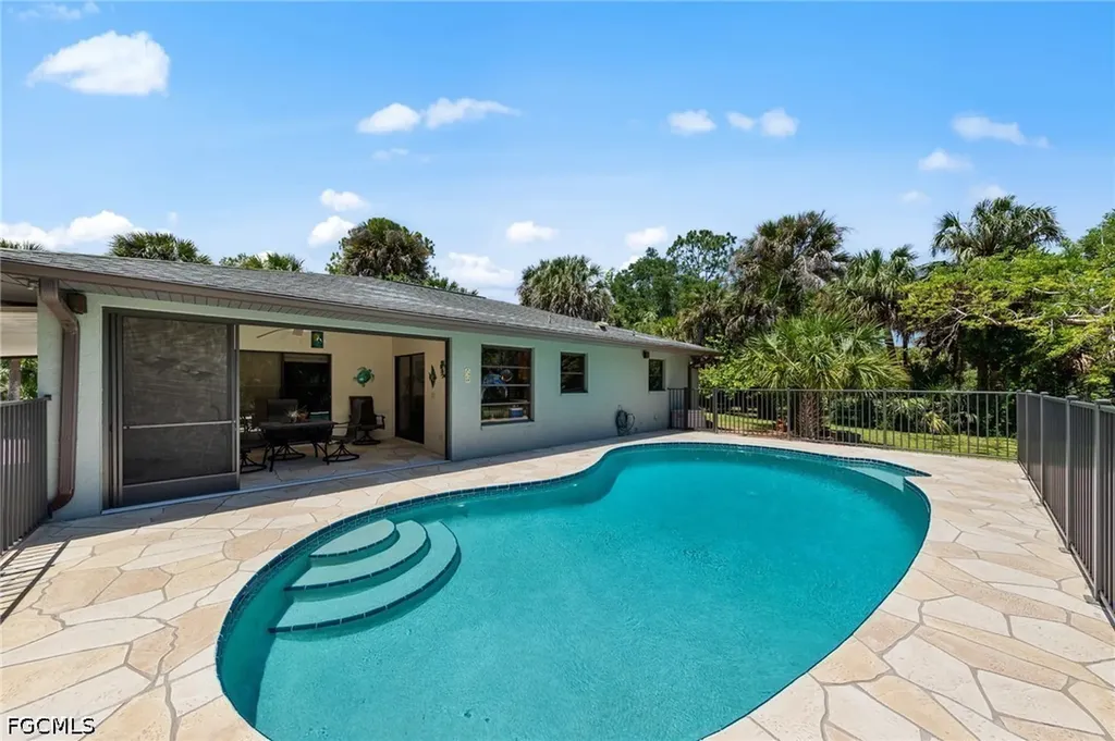 1090 13th Street SW Naples FL 34117