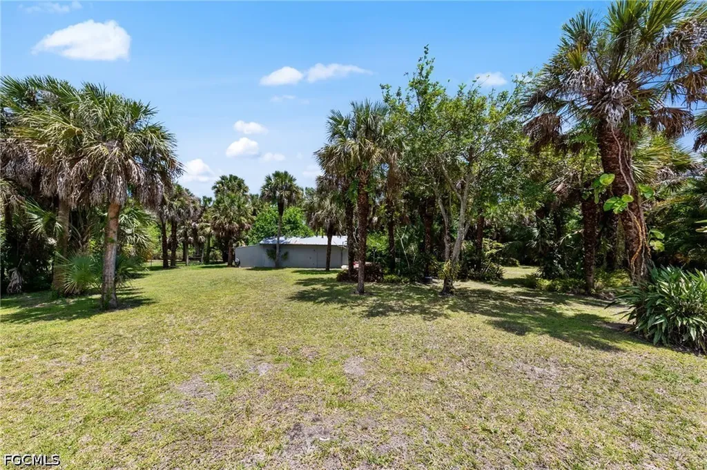 1090 13th Street SW Naples FL 34117