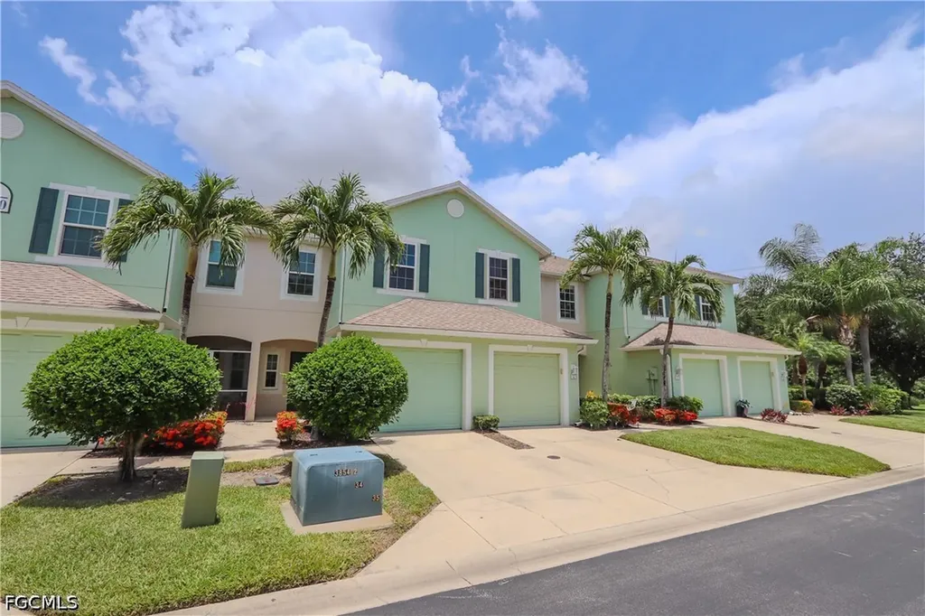 3630 Pine Oak Circle Fort Myers FL 33916