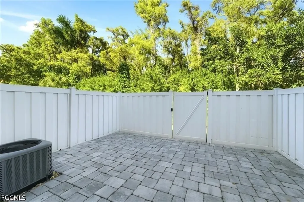 3630 Pine Oak Circle Fort Myers FL 33916