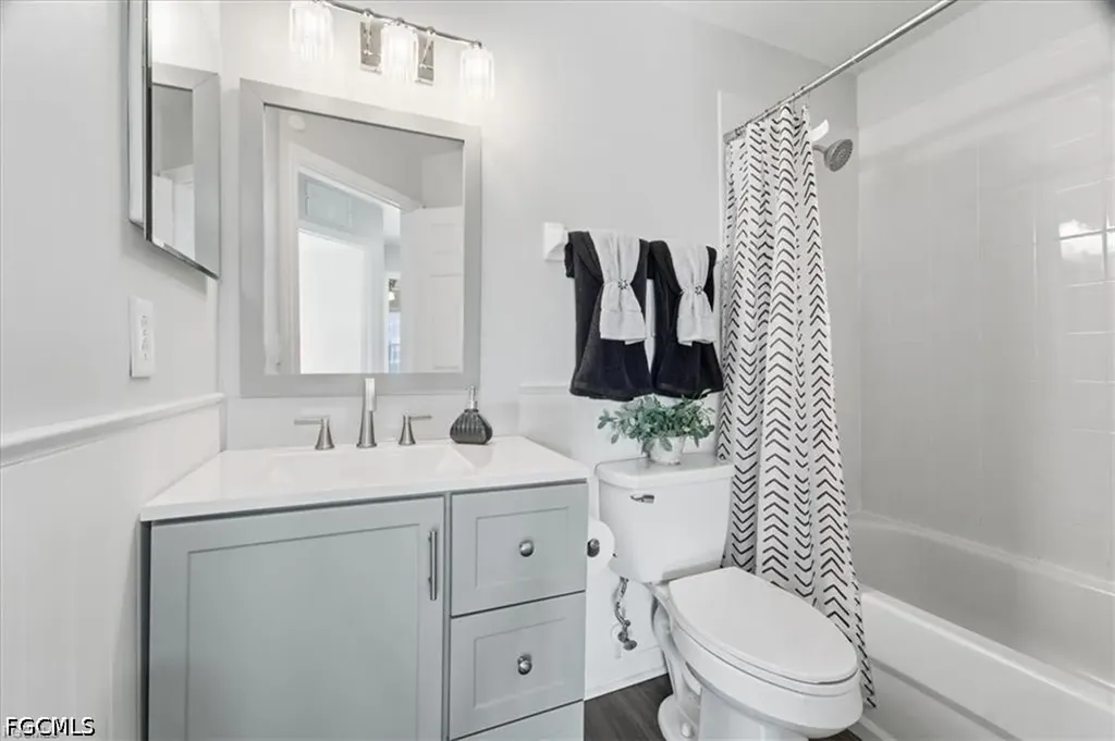 3630 Pine Oak Circle Fort Myers FL 33916