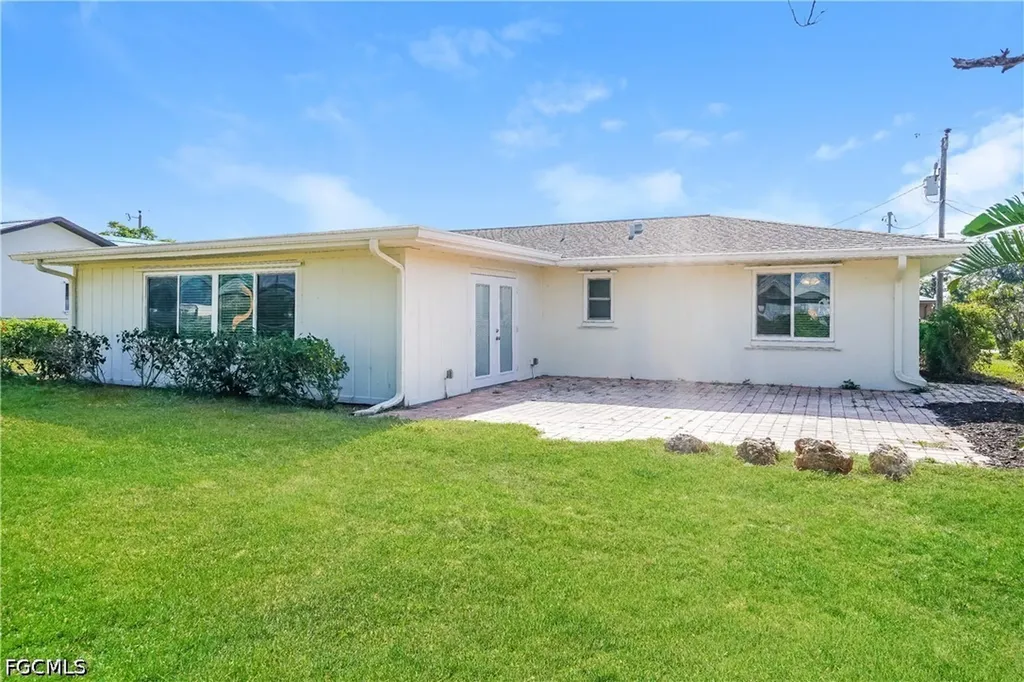 1437 SE 14th Terrace Cape Coral FL 33990